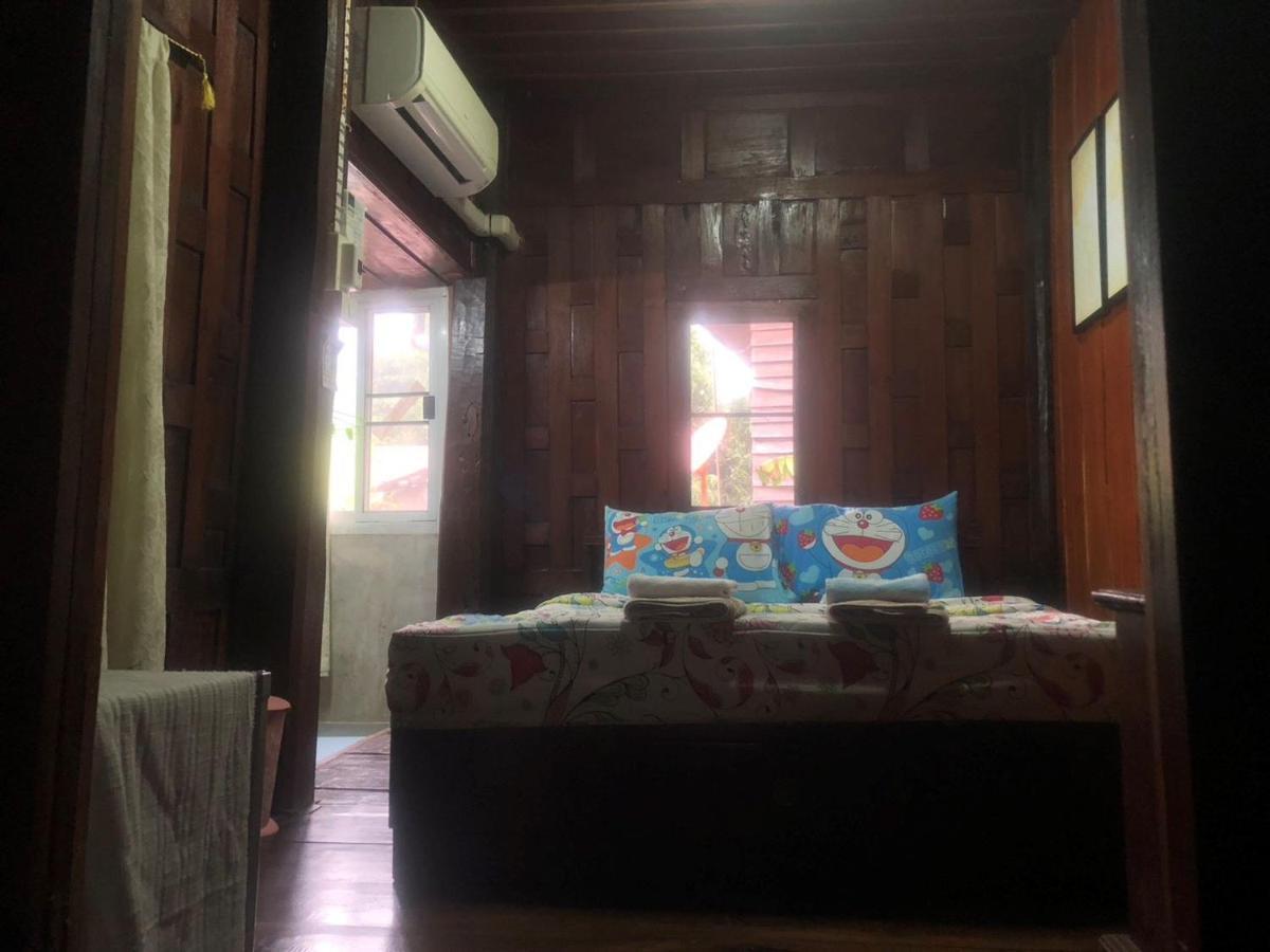Solarcell Walking Street Homestay - โซล่าเซลล์ถนนคนเดินโฮมสเตย์ Ban Nong Nam Khan المظهر الخارجي الصورة